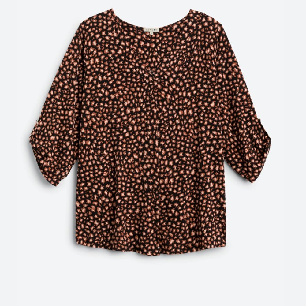 Patty Roll Tab Knit Top